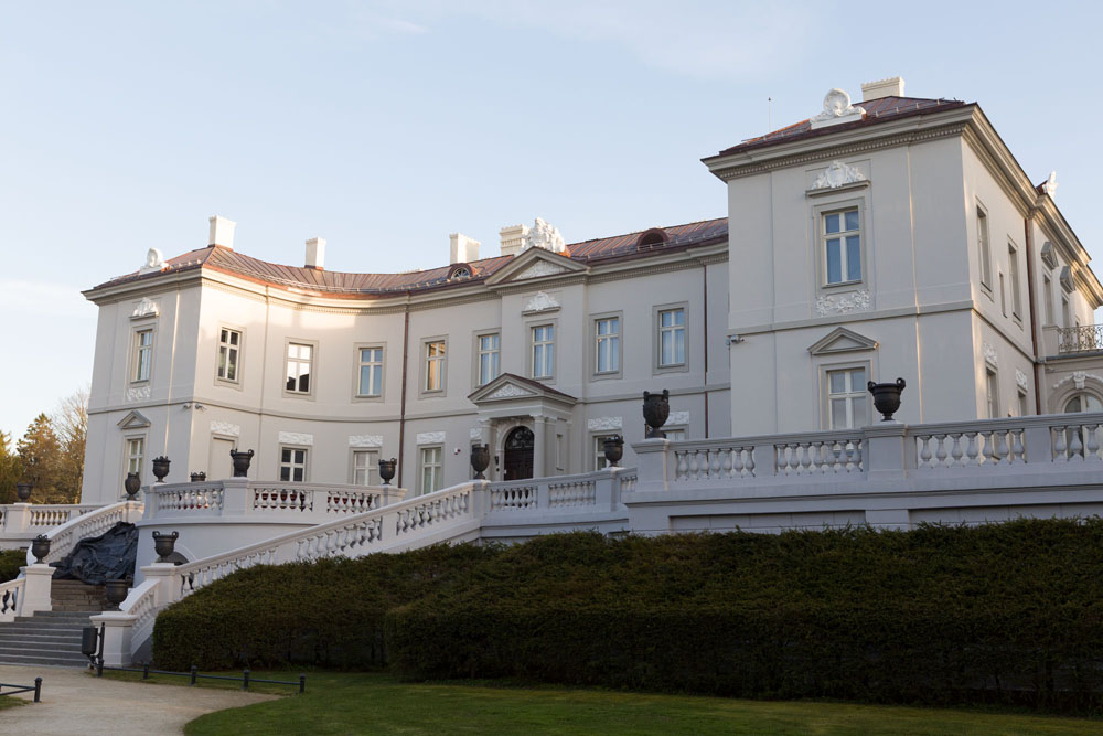 Restauruoti grafų Tiškevičių rūmai Palangoje. Nuotr. T. Kapočiaus